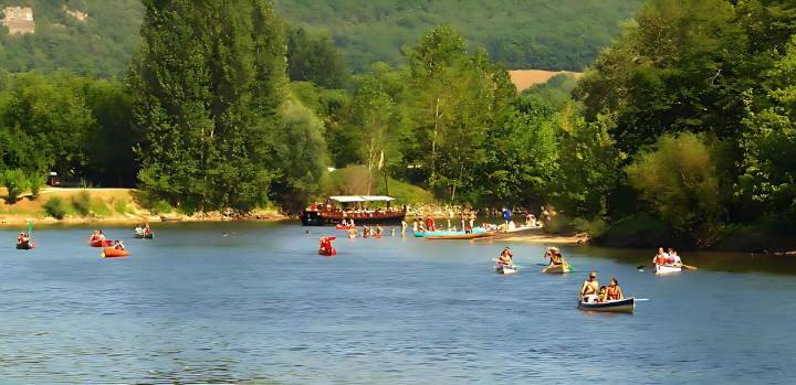 Randonnée canoë kayak pour visiter la Dordogne